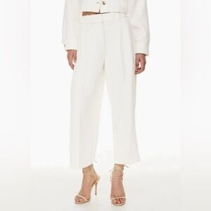 Effortless Cropped Pant (Short)